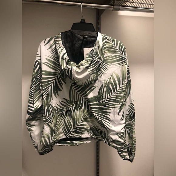 NWT PALM PRINT PULLOVER JACKET - Picture 3 of 3
